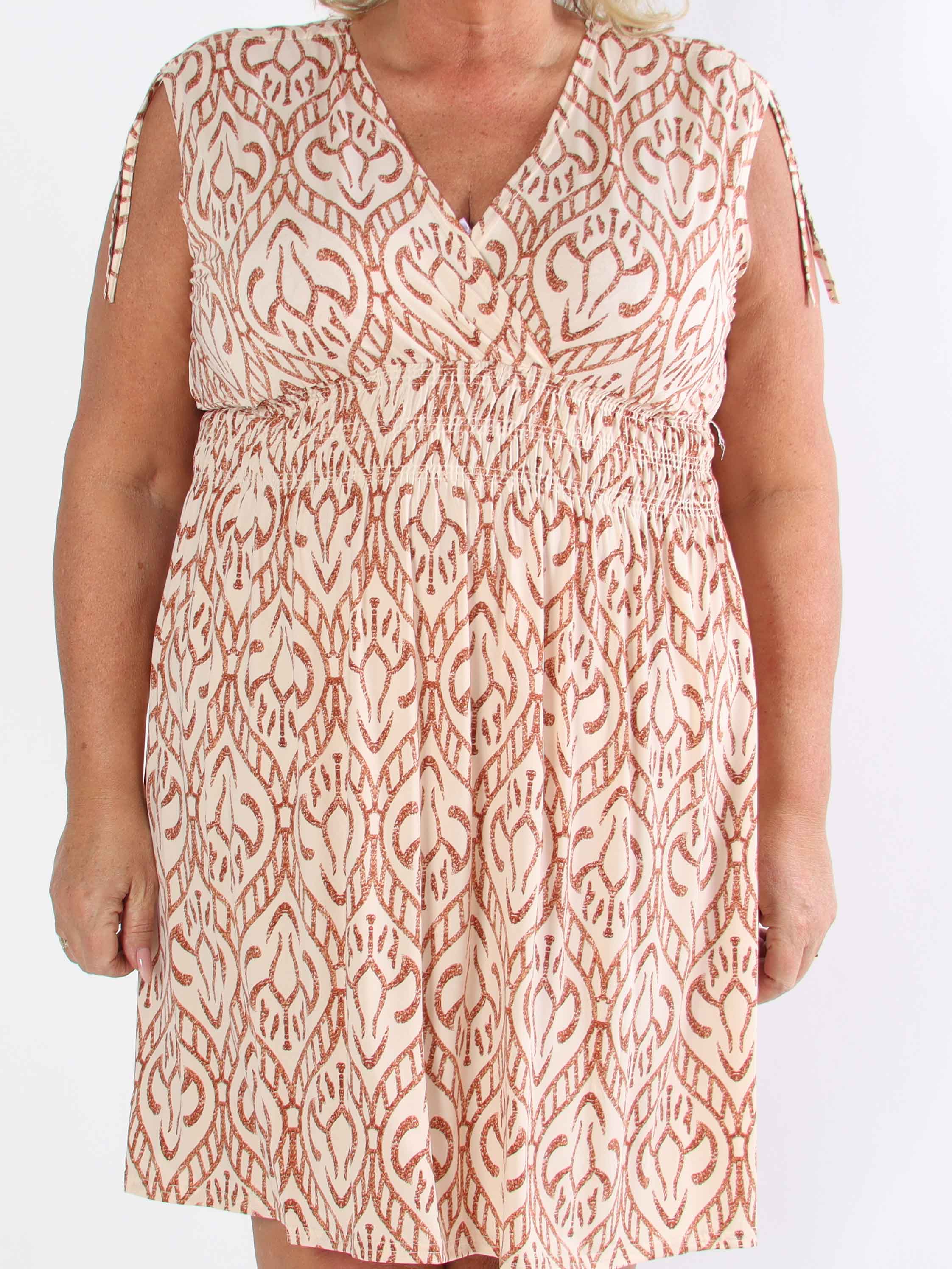 Pams Boho Short - Kort elastisk plus size-klänning i skrynkelfritt tyg